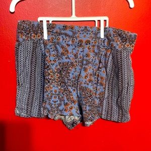 Cute light weight shorts. Paisley print